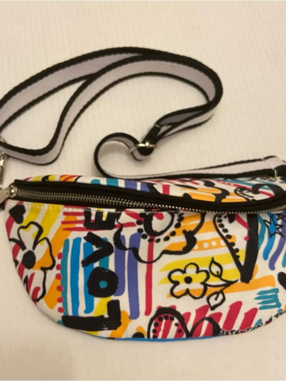 Brighton LOVE Graffiti Belt Bag Crossbody Fanny Pack Art Print Zip Strap. - Picture 2 of 9